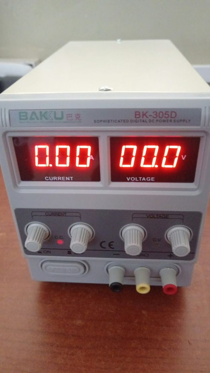 Fotografía de Fuente de Alimentación Regulable BAKU BK-305D 30V 5A